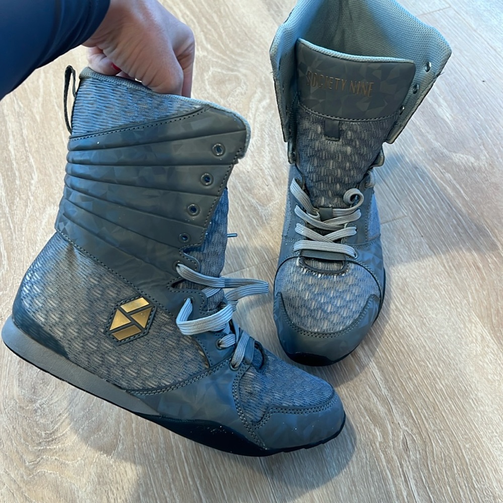 Boxing Shoes, gray/silver, size 9